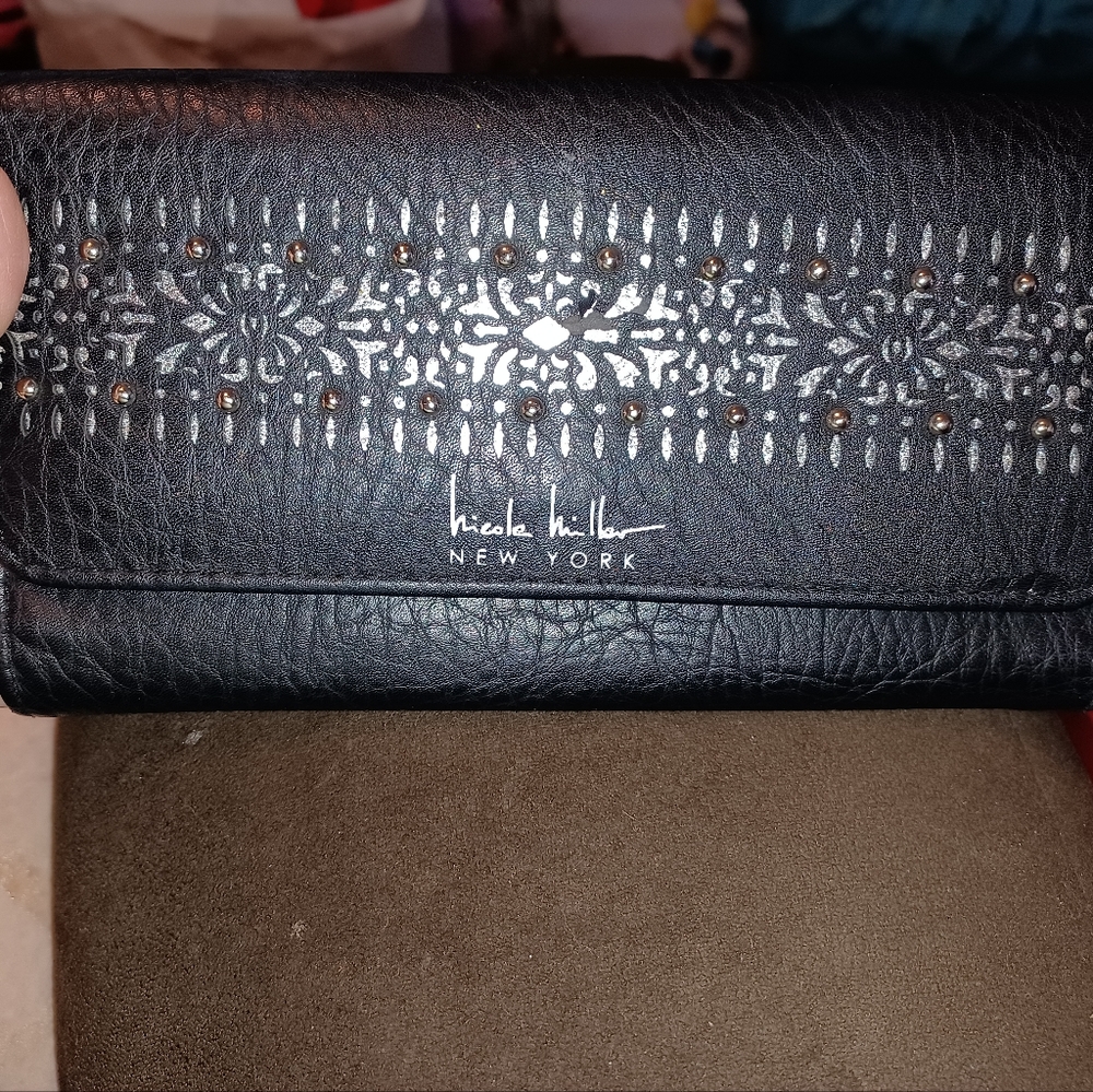 A large black wallet used once Nicole Miller New York